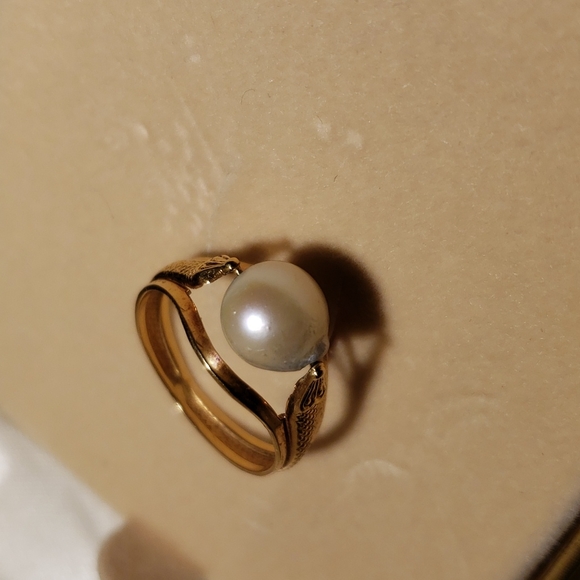 Lot of VTG Pearl Costume Jewelry. - Picture 4 of 6